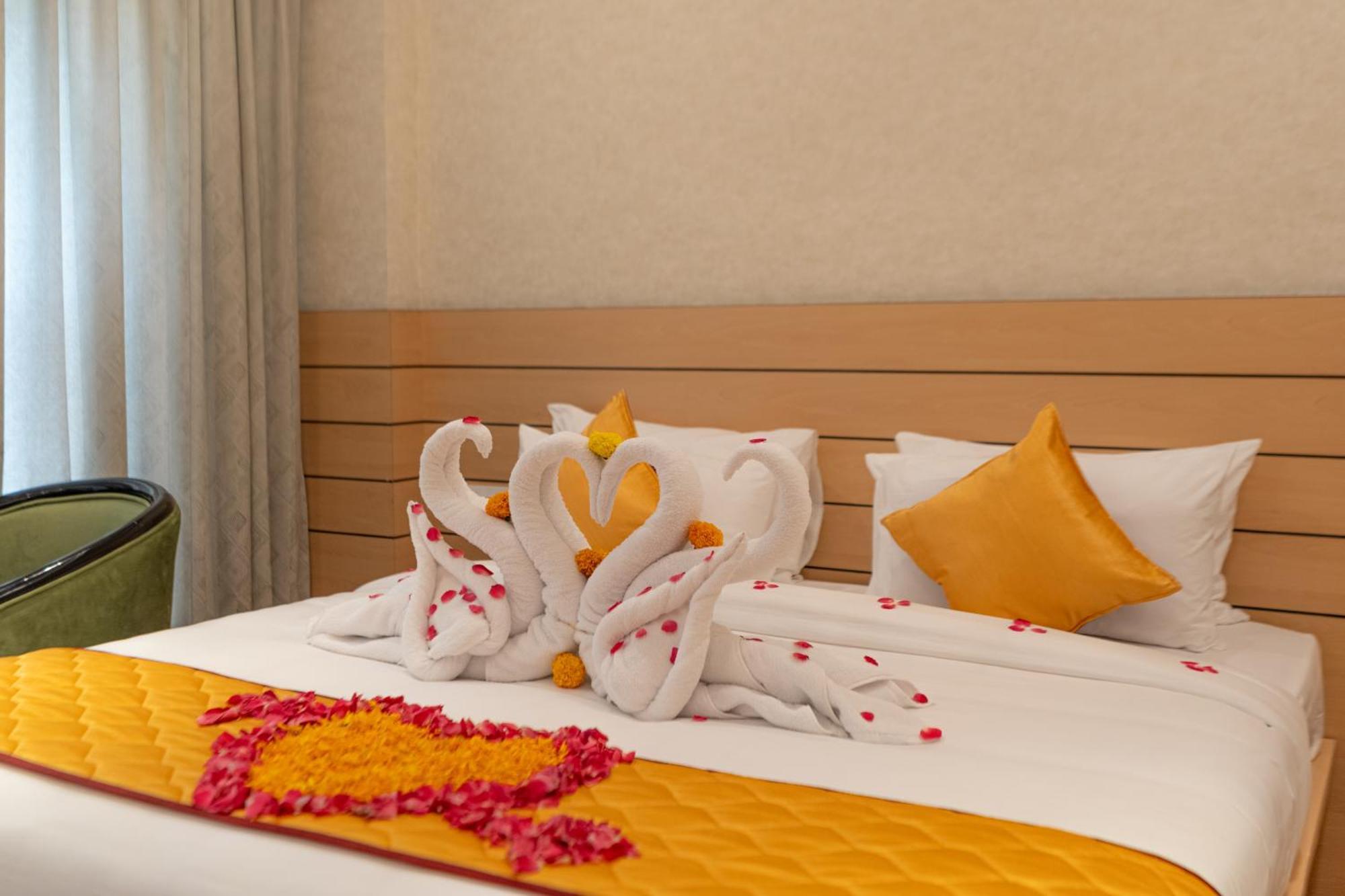 Serene Resort Hyderabad 商沙巴 外观 照片