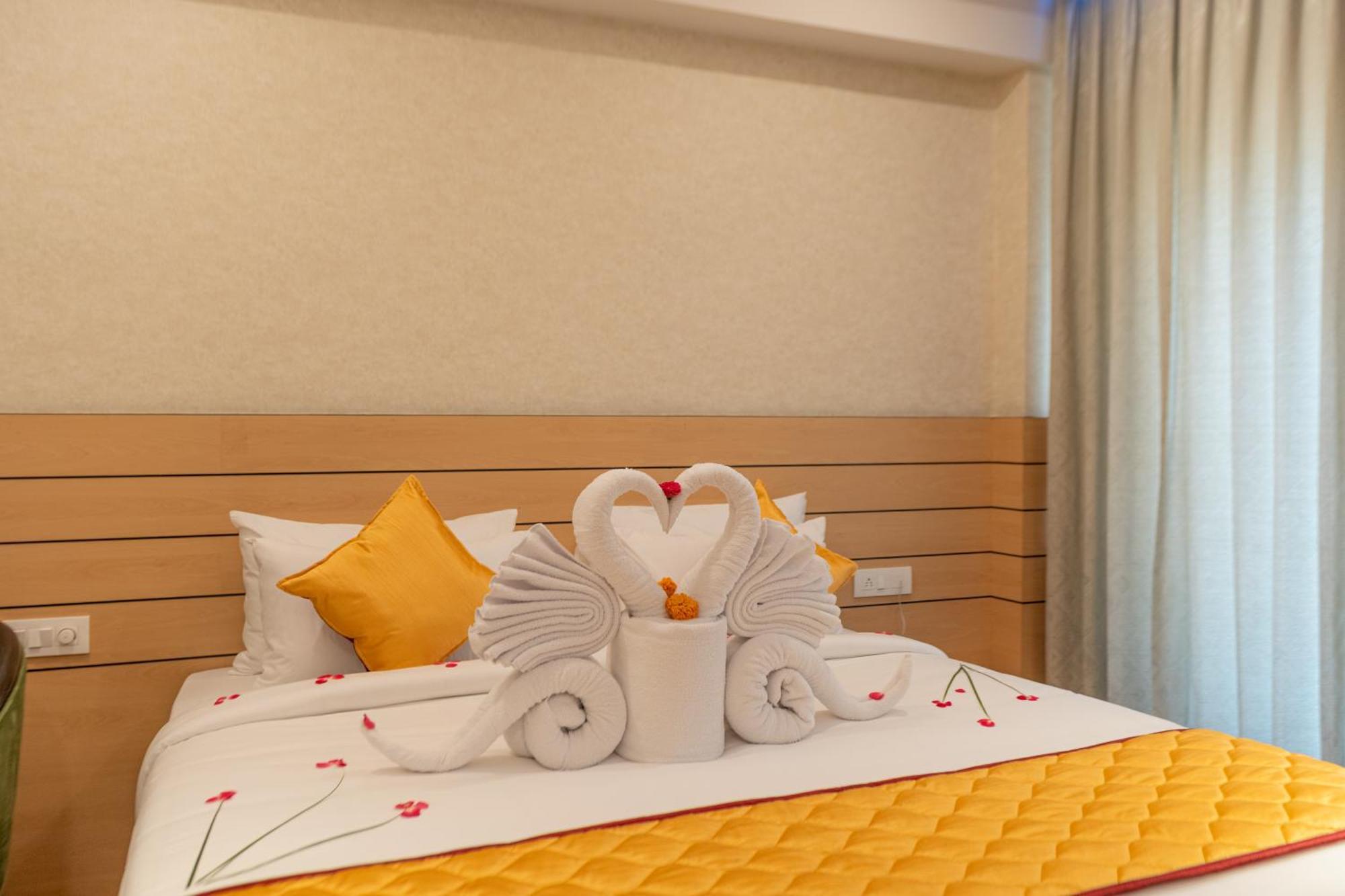 Serene Resort Hyderabad 商沙巴 外观 照片