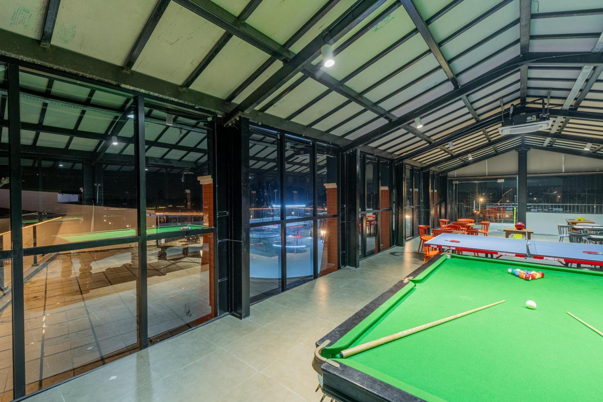 Serene Resort Hyderabad 商沙巴 外观 照片