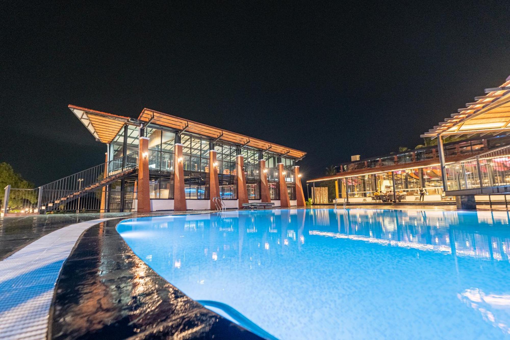 Serene Resort Hyderabad 商沙巴 外观 照片